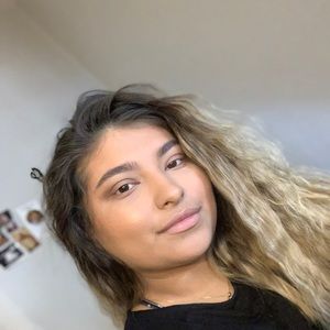 Meet your Posher, Lilly